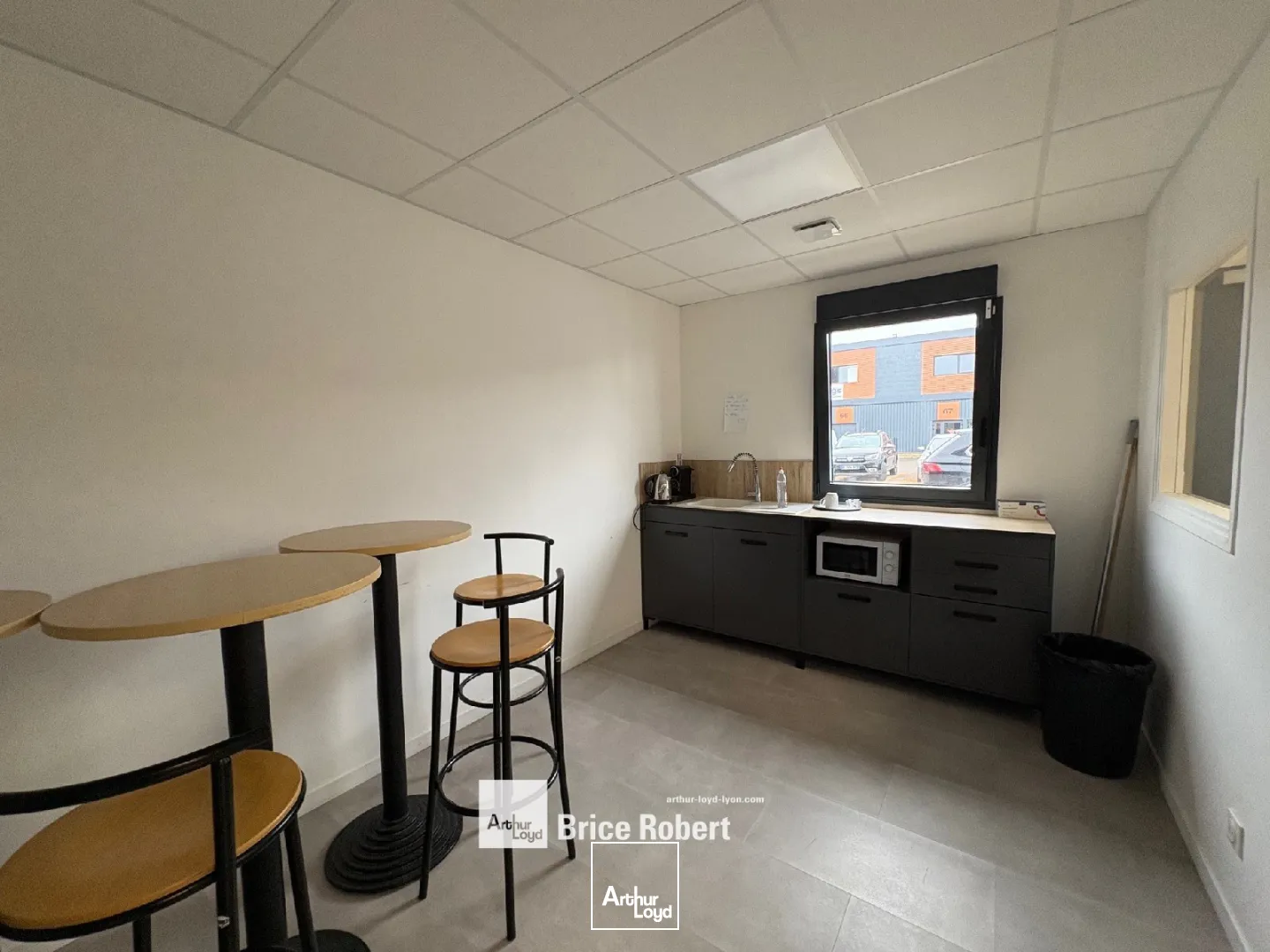 Locaux d'activité & Entrepôts - Vente - VAULX MILIEU - 38090 - 398-398 - 7661827