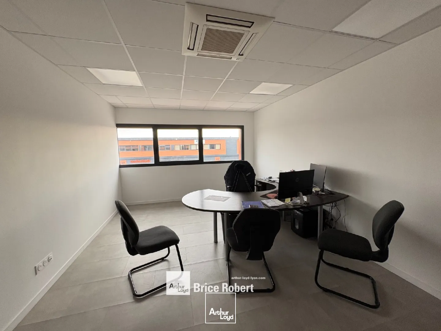 Locaux d'activité & Entrepôts - Vente - VAULX MILIEU - 38090 - 398-398 - 7661831