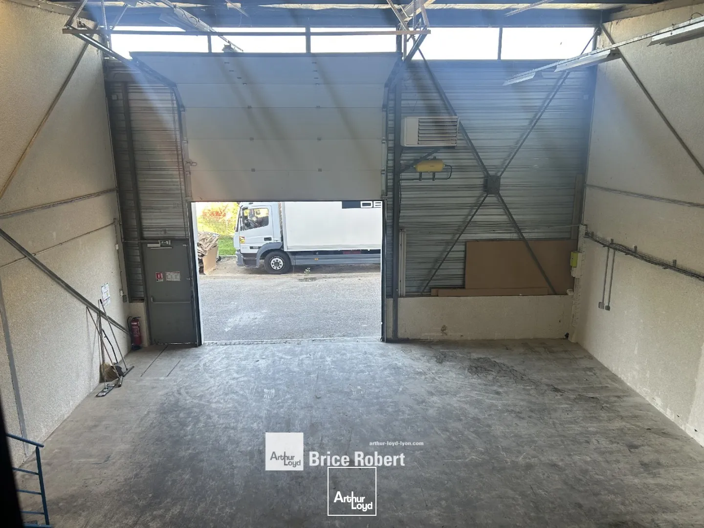 Locaux d'activité & Entrepôts - Location - BRIGNAIS - 69530 - 230-230 - 7661846