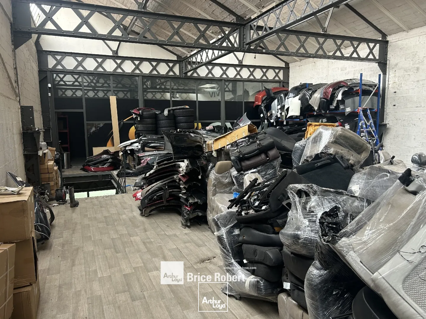 Locaux d'activité & Entrepôts - Location - VENISSIEUX - 69200 - 1165-1165 - 7661850