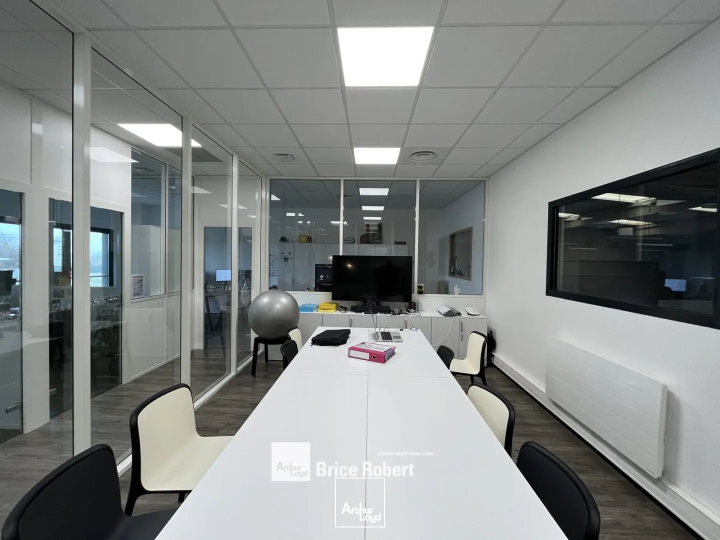 Locaux d'activité & Entrepôts - Location - SAINT QUENTIN FALLAVIER - 38070 - 226-567 - 7661909