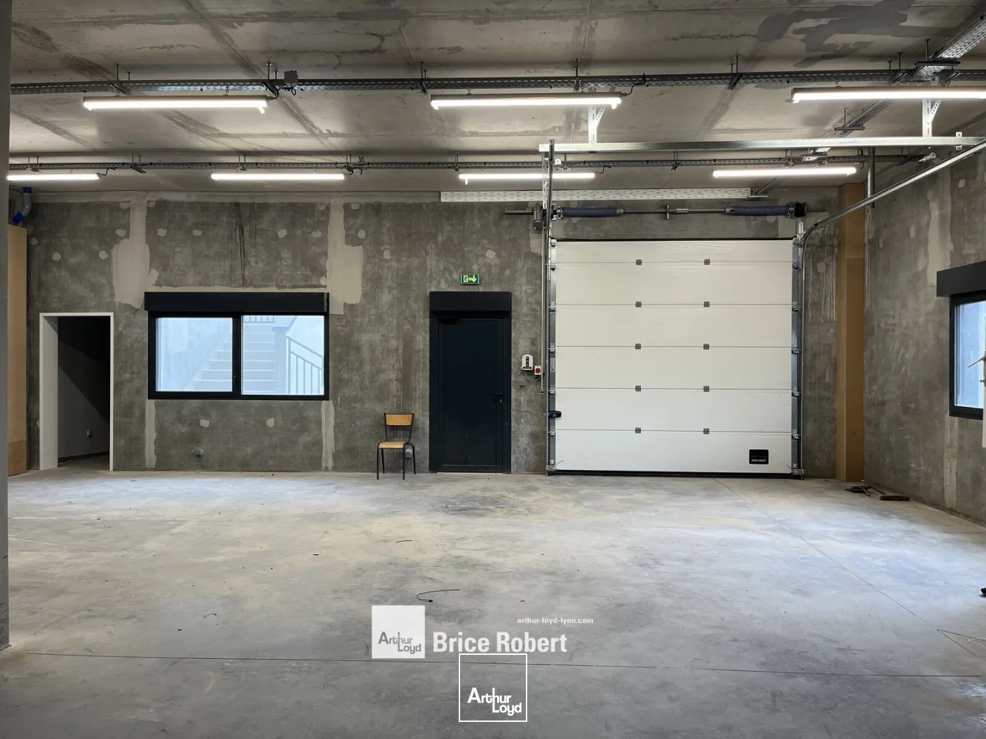 Locaux d'activité & Entrepôts - Location - VILLEURBANNE - 69100 - 140-337 - 7661933