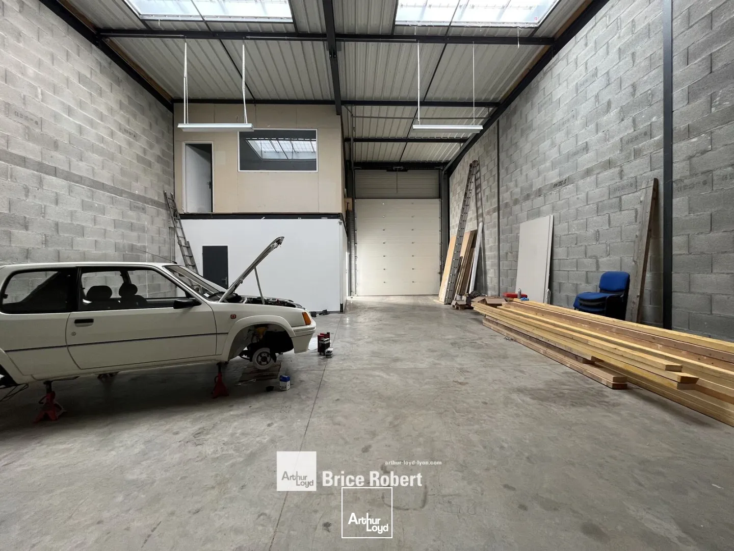 Locaux d'activité & Entrepôts - Location - TOUSSIEU - 69780 - 175-405 - 7661949