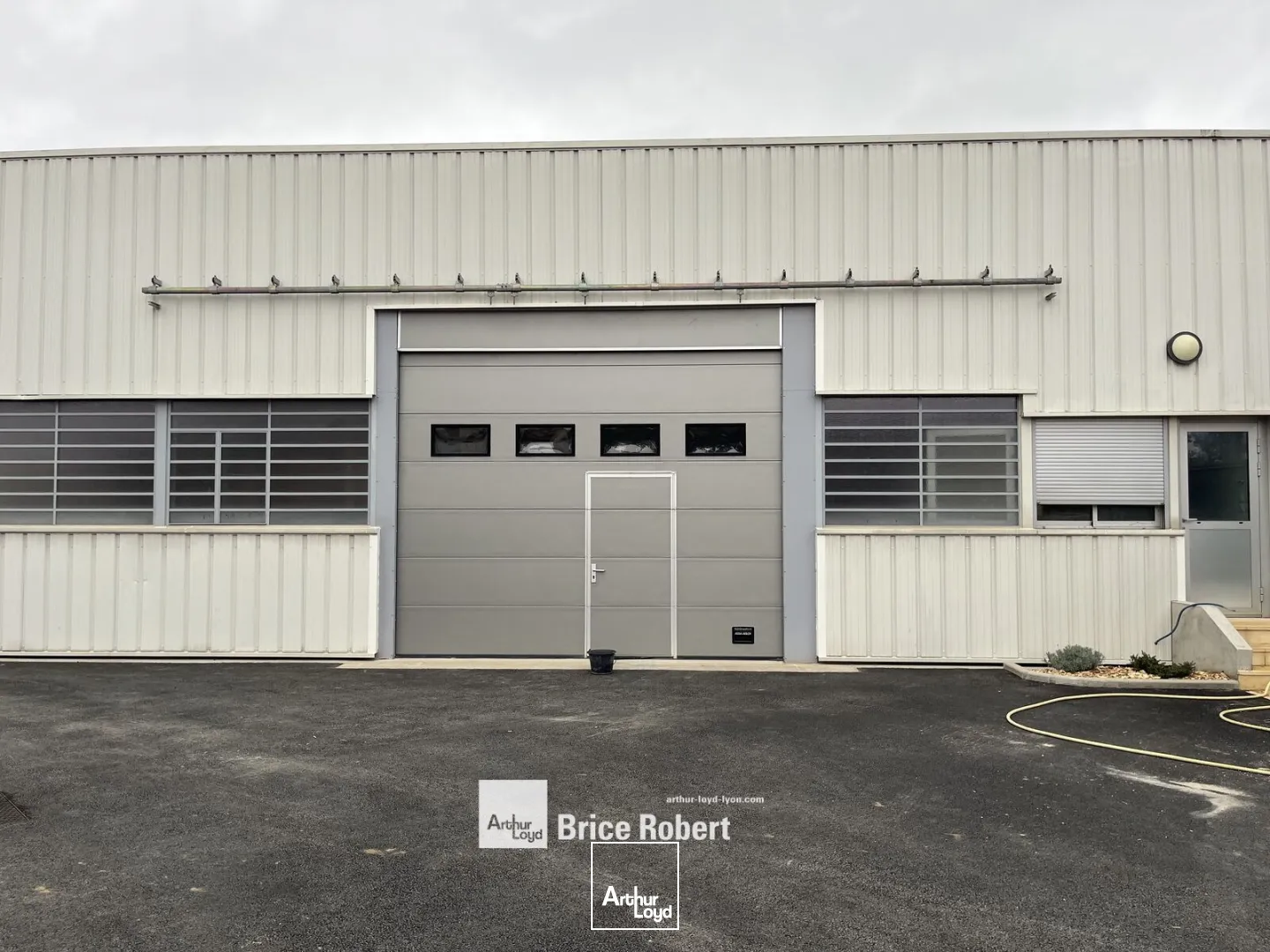 Locaux d'activité & Entrepôts - Location - VILLEURBANNE - 69100 - 140-140 - 7661957