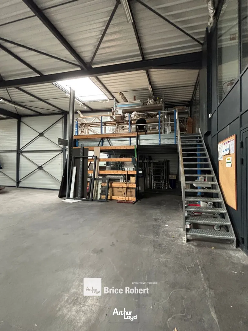 Locaux d'activité & Entrepôts - Location - CHASSIEU - 69680 - 600-600 - 7661978