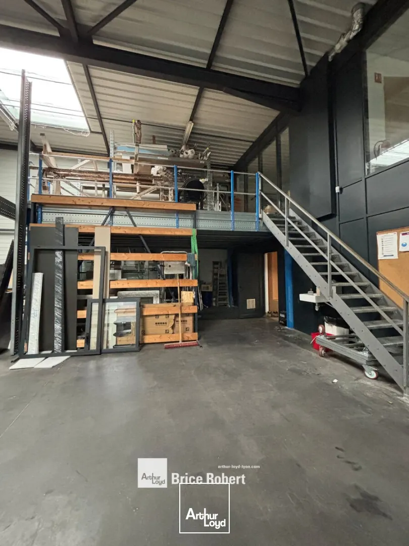 Locaux d'activité & Entrepôts - Location - CHASSIEU - 69680 - 600-600 - 7661975