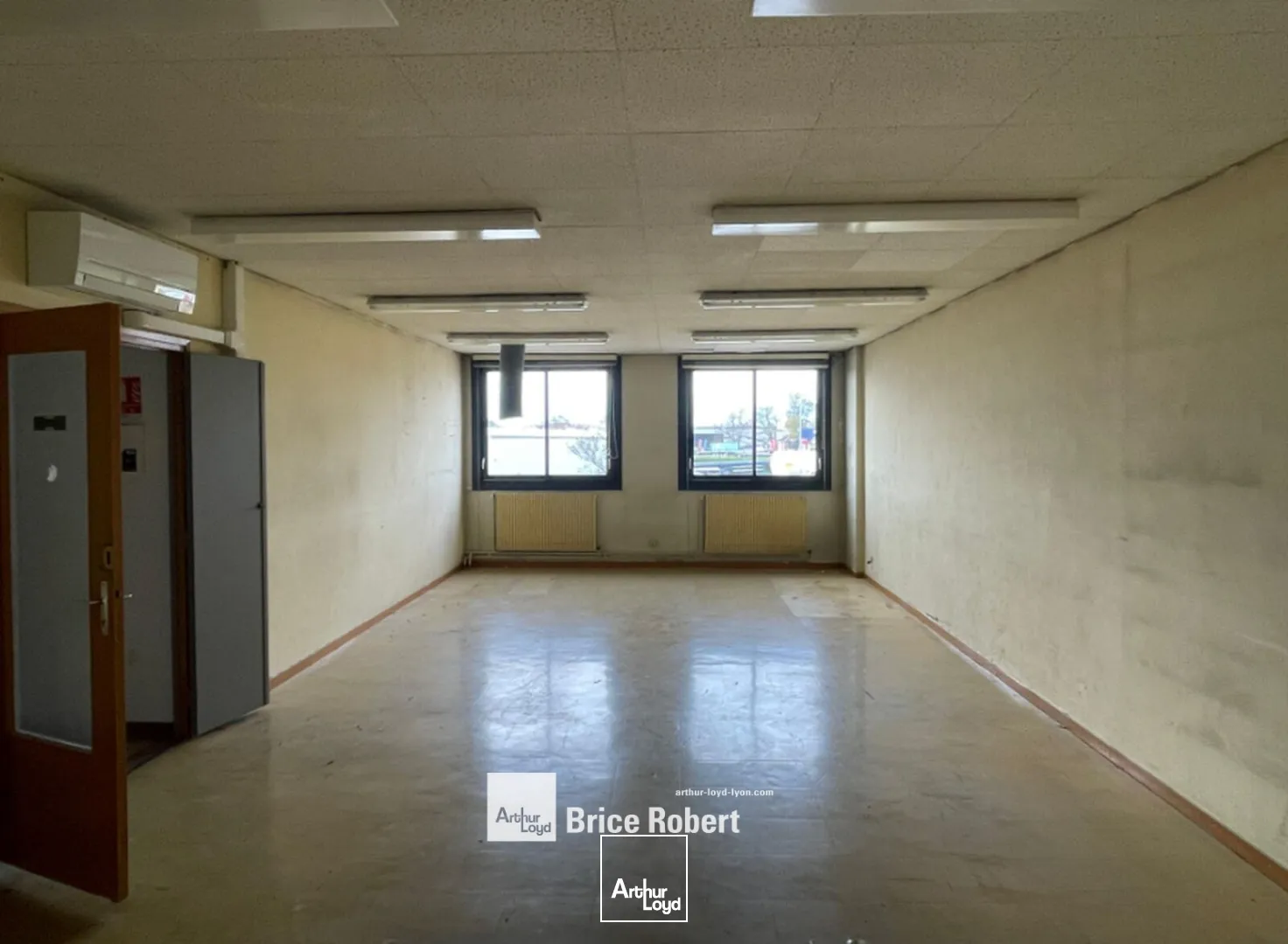 Locaux d'activité & Entrepôts - Location - CHASSIEU - 69680 - 806-806 - 7662042