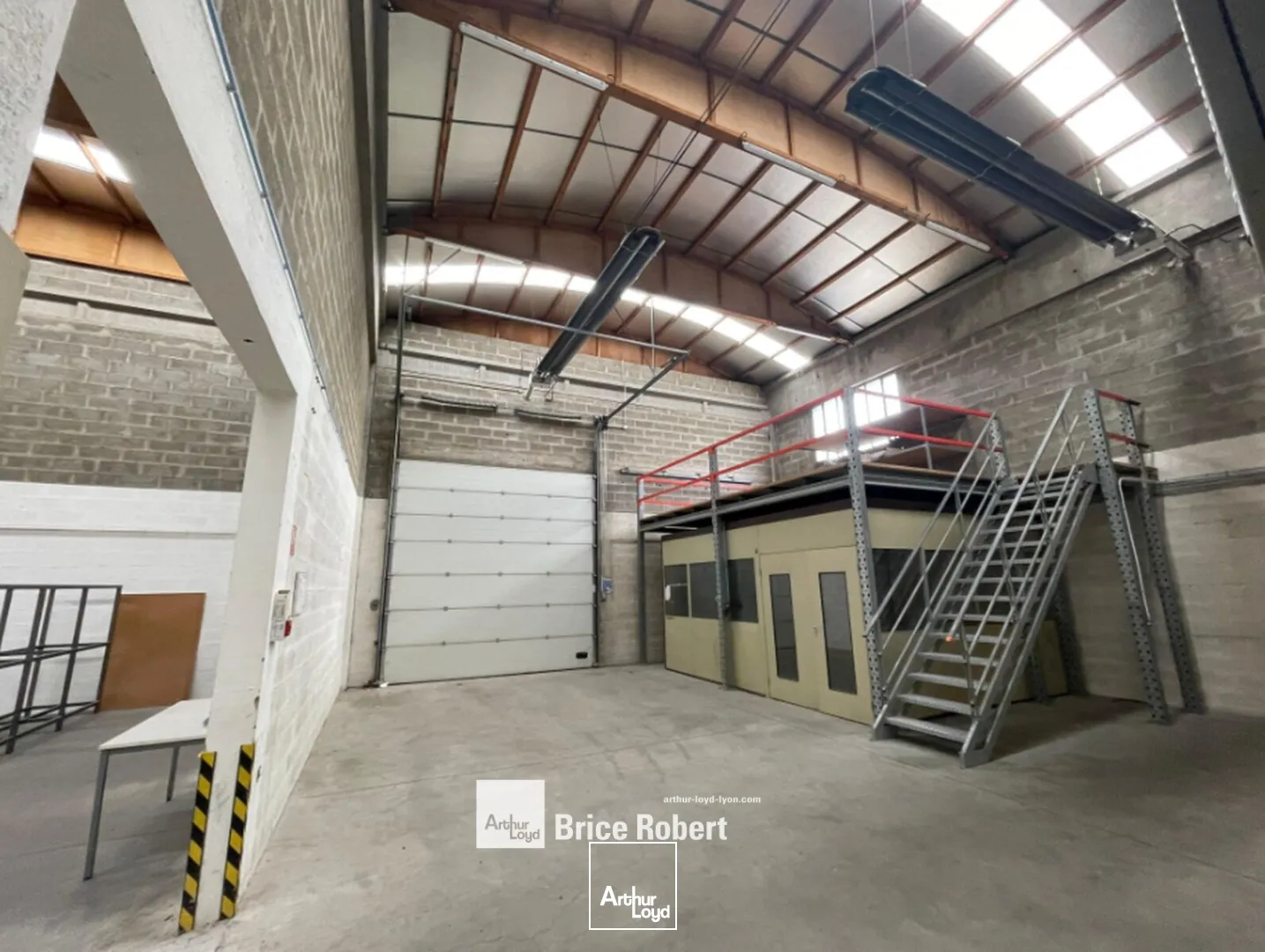 Locaux d'activité & Entrepôts - Location - CHASSIEU - 69680 - 806-806 - 7662043