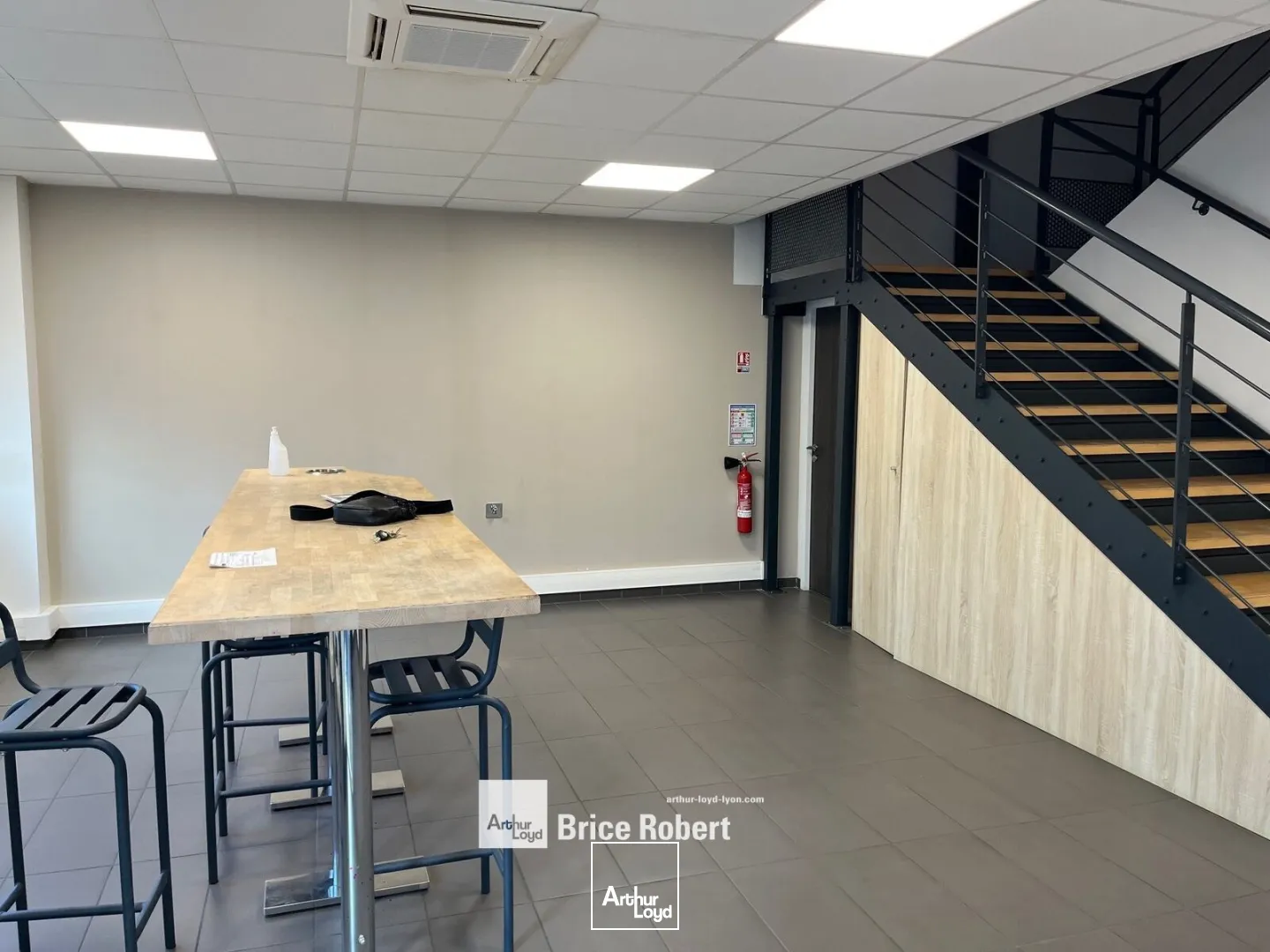 Locaux d'activité & Entrepôts - Location - MEYZIEU - 69330 - 1531-1531 - 7662074