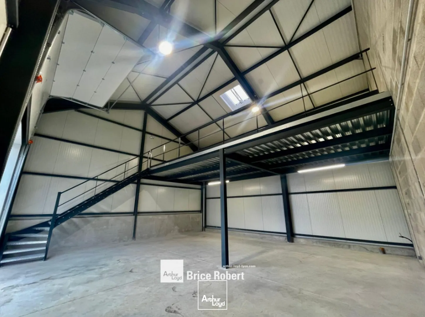 Locaux d'activité & Entrepôts - Location - CHAVANOZ - 38230 - 138.5-138.5 - 7662079