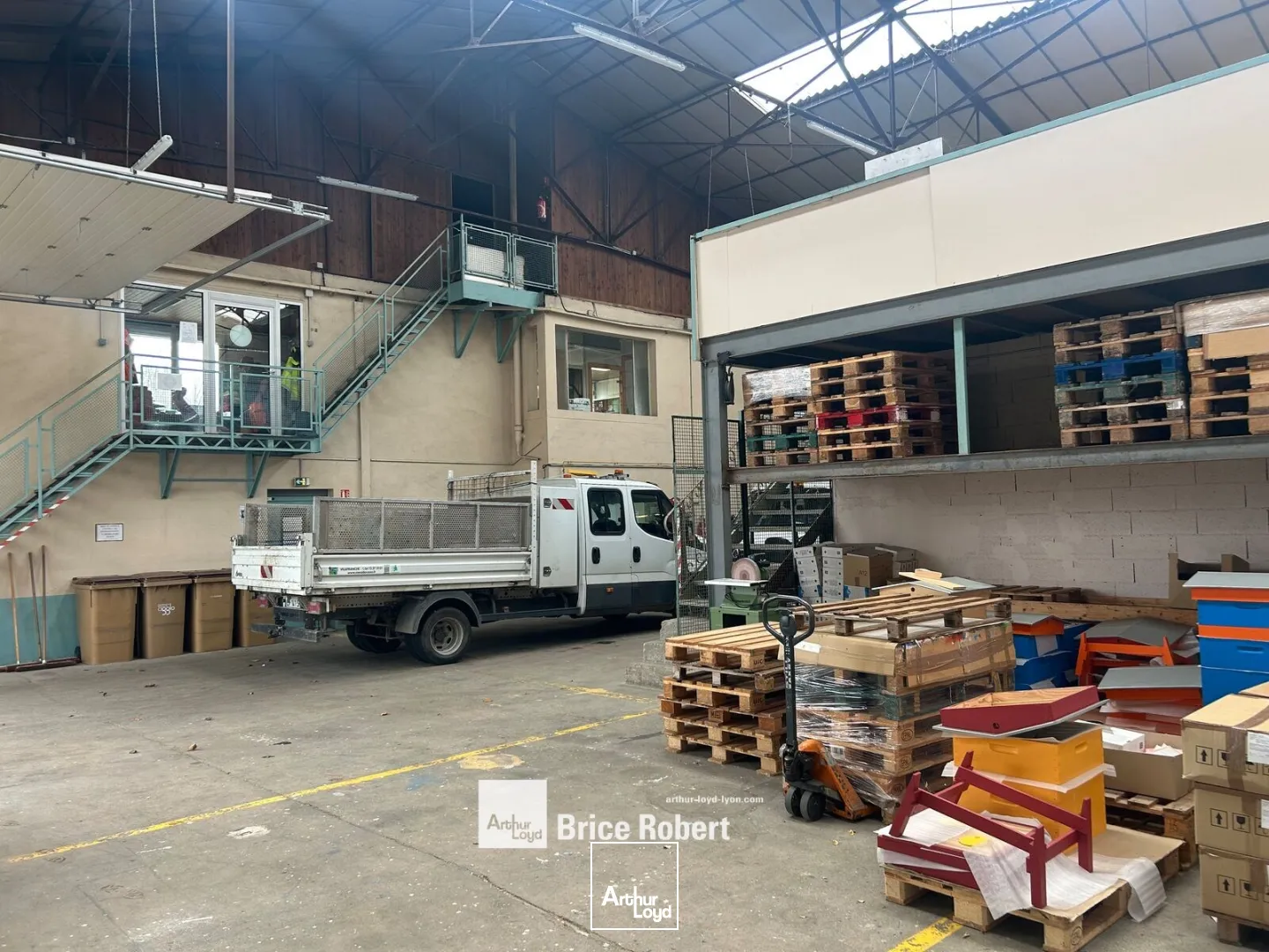 Locaux d'activité & Entrepôts - Vente - VILLEFRANCHE SUR SAONE - 69400 - 230-922 - 7662136