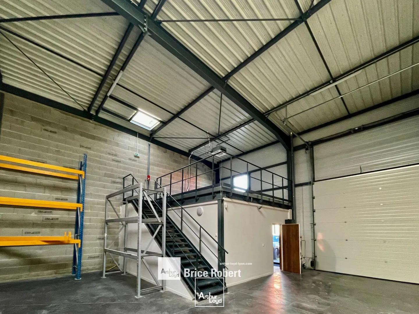 Locaux d'activité & Entrepôts - Location - BRIGNAIS - 69530 - 197.03-197.03 - 7662155