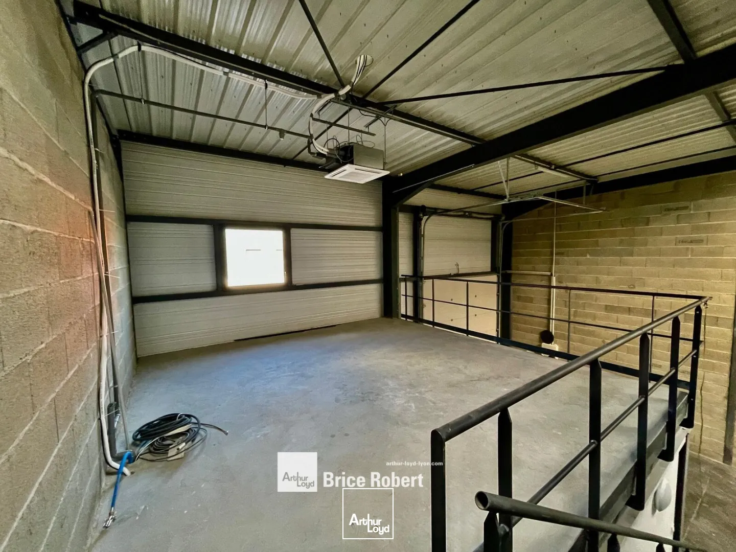 Locaux d'activité & Entrepôts - Location - BRIGNAIS - 69530 - 197.03-197.03 - 7662156