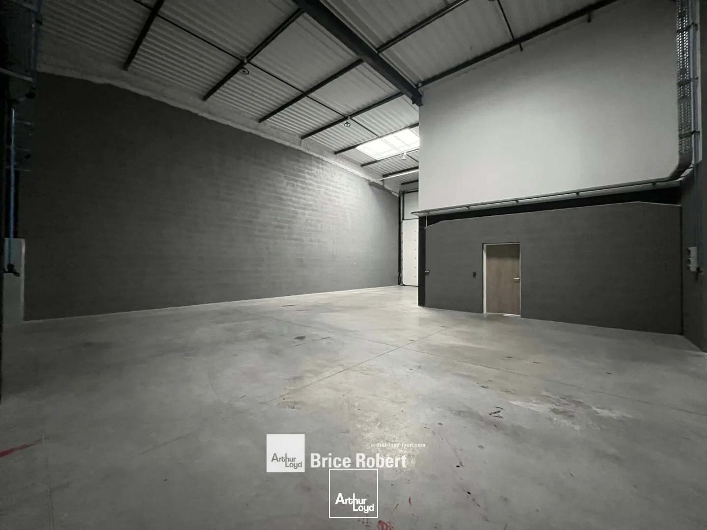 Locaux d'activité & Entrepôts - Location - CHASSIEU - 69680 - 243-623 - 7662222