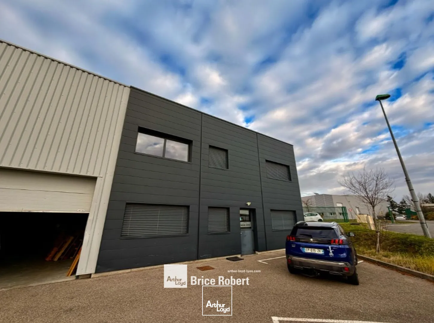 Locaux d'activité & Entrepôts - Vente - FLEURIEUX SUR L'ARBRESLE - 69210 - 592-592 - 7662241