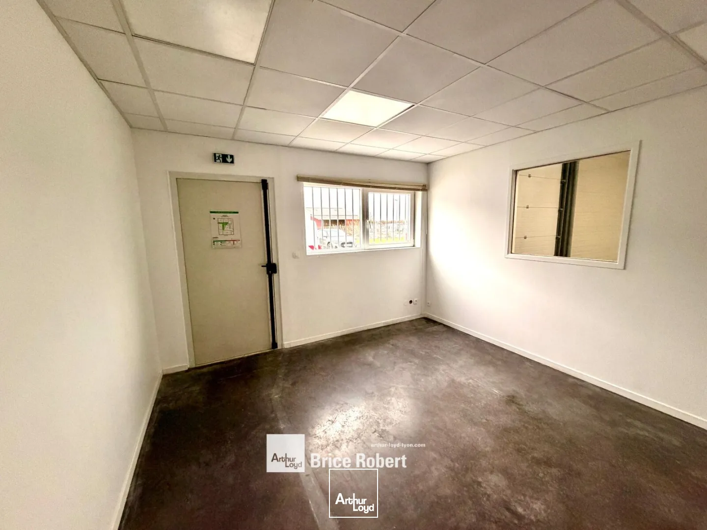 Locaux d'activité & Entrepôts - Location - SAINT ANDRE DE CORCY - 01390 - 144-432 - 7662311