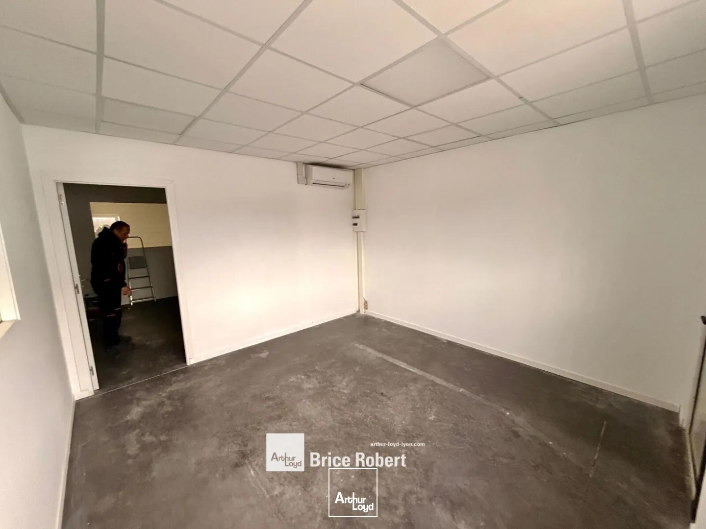 Locaux d'activité & Entrepôts - Location - SAINT ANDRE DE CORCY - 01390 - 144-432 - 7662310