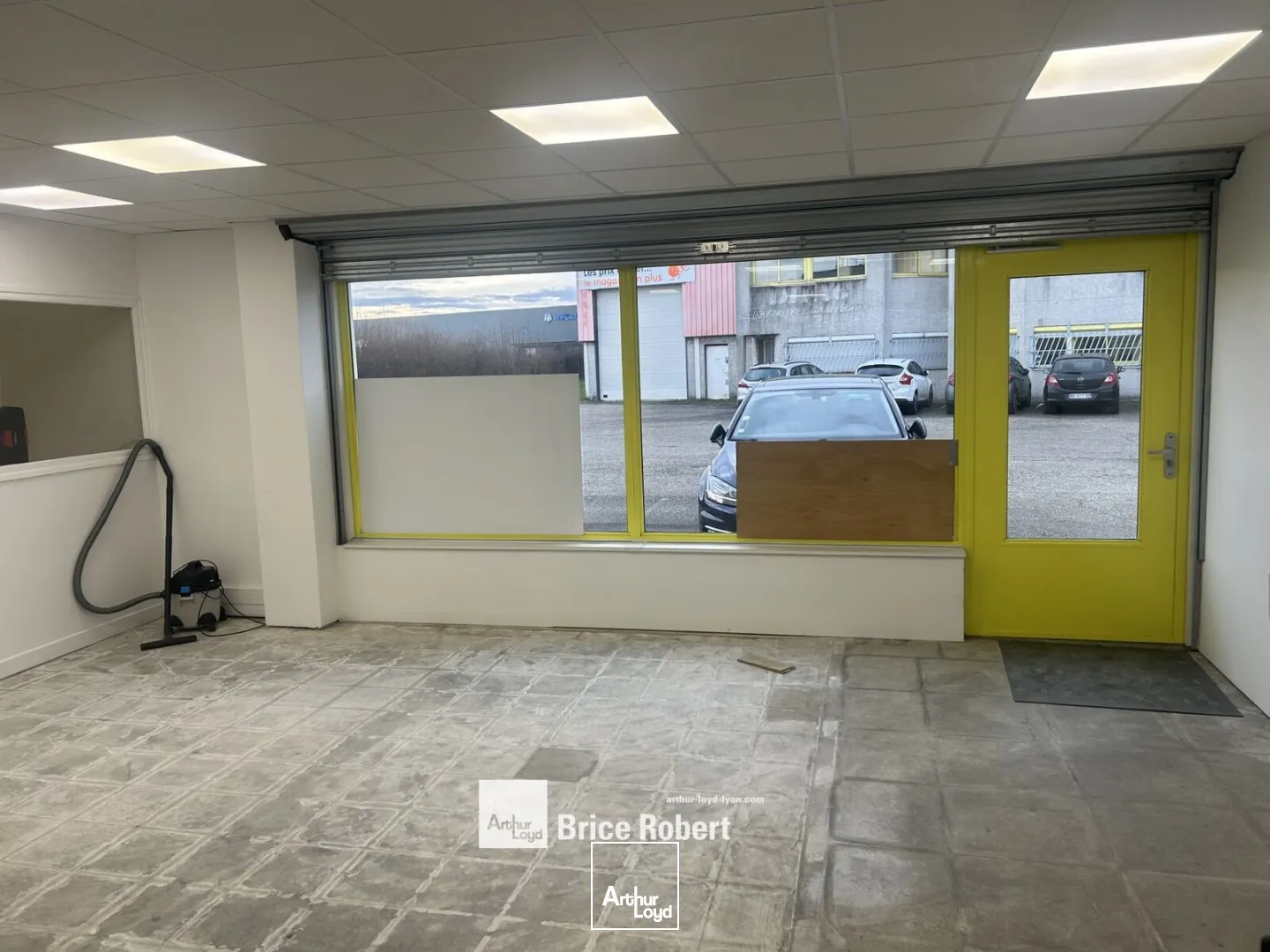 Locaux d'activité & Entrepôts - Location - CHASSIEU - 69680 - 551-551 - 7662314