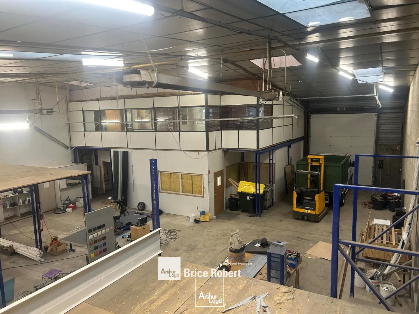 Locaux d'activité & Entrepôts - Location - CHASSIEU - 69680 - 551-551 - 7662315