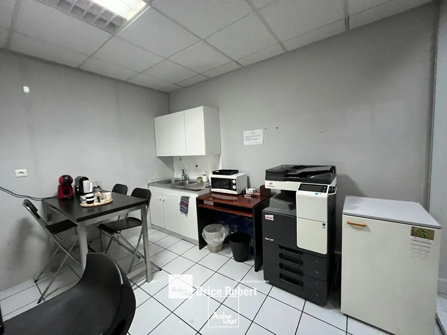 Locaux d'activité & Entrepôts - Location - VAULX EN VELIN - 69120 - 450-450 - 7662322