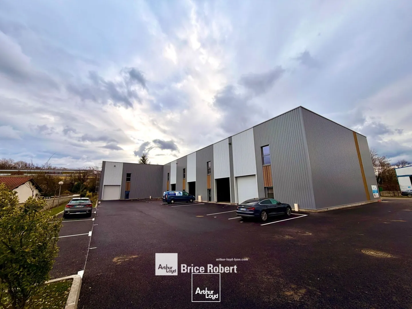 Locaux d'activité & Entrepôts - Location - SAINT GENIS LAVAL - 69230 - 223-1018 - 7662341