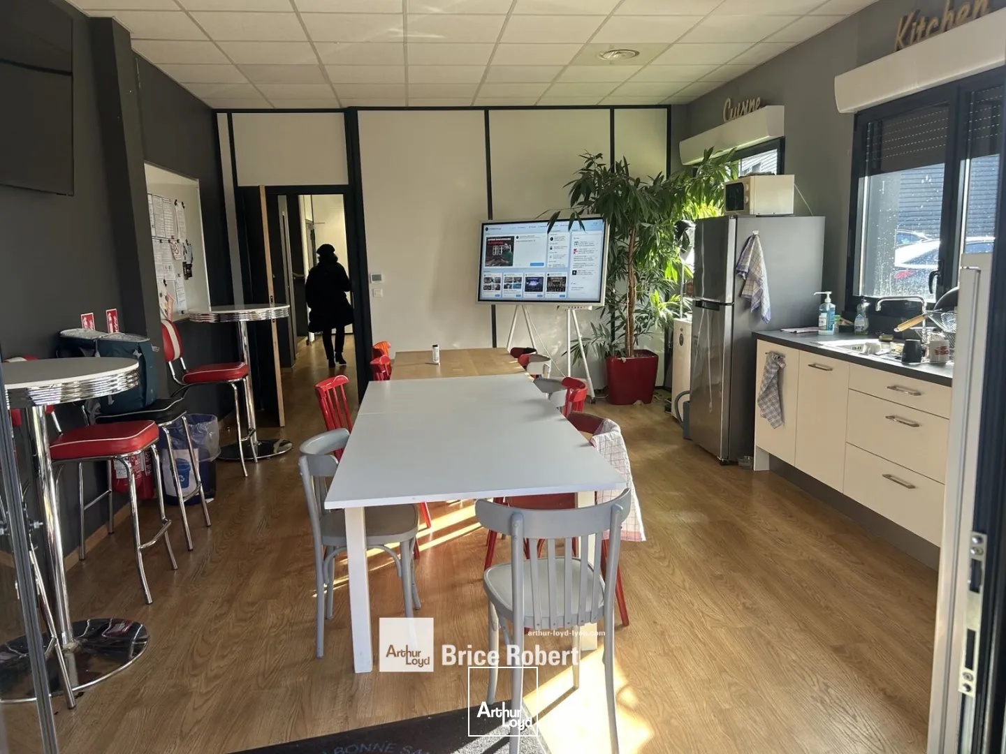 Locaux d'activité & Entrepôts - Location - DARDILLY - 69570 - 670-670 - 7662402