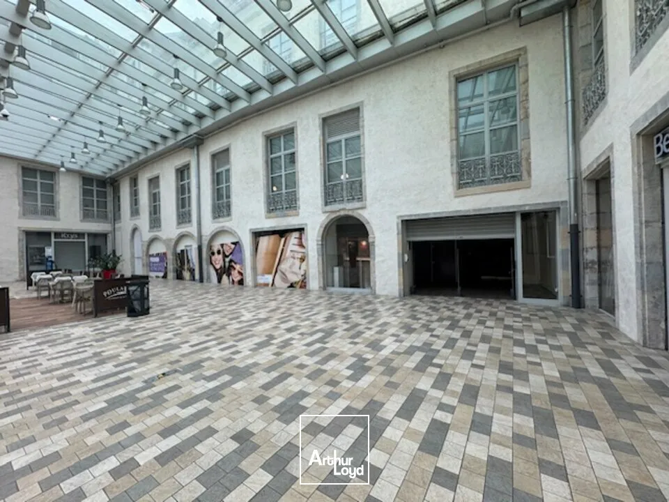 Locaux commerciaux - Location - BESANCON - 25000 - 83-1124 - 7662663