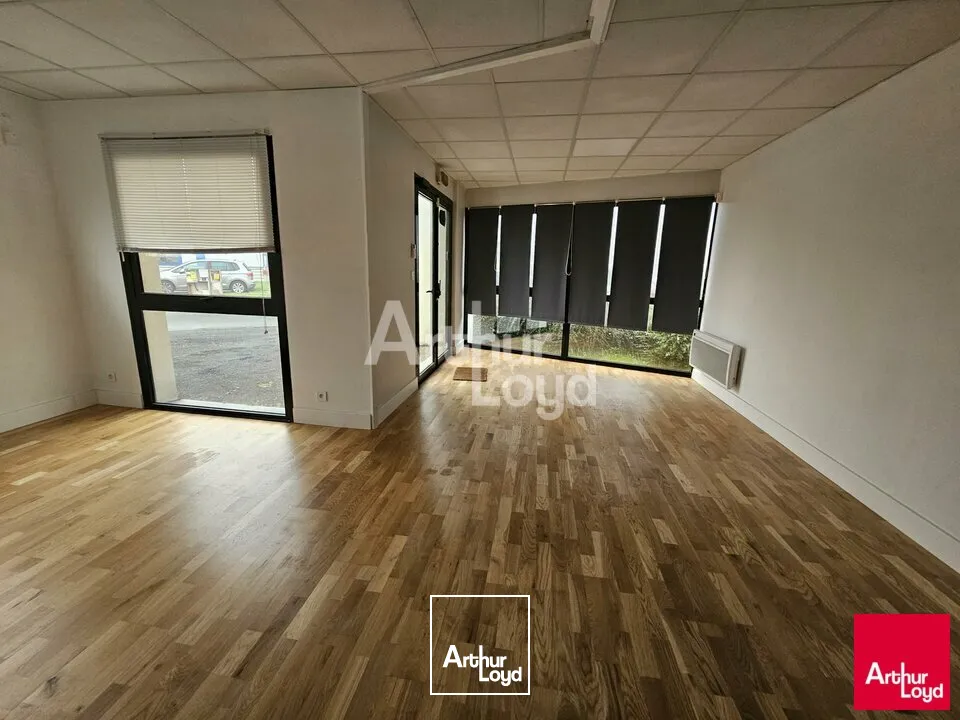 Locaux d'activité & Entrepôts - Location - SAINTE GEMMES SUR LOIRE - 49130 - 245-245 - 7662688