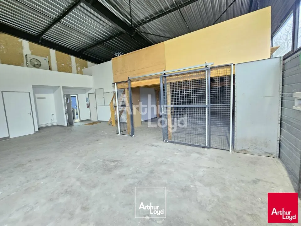 Locaux d'activité & Entrepôts - Location - SAINTE GEMMES SUR LOIRE - 49130 - 245-245 - 7662685