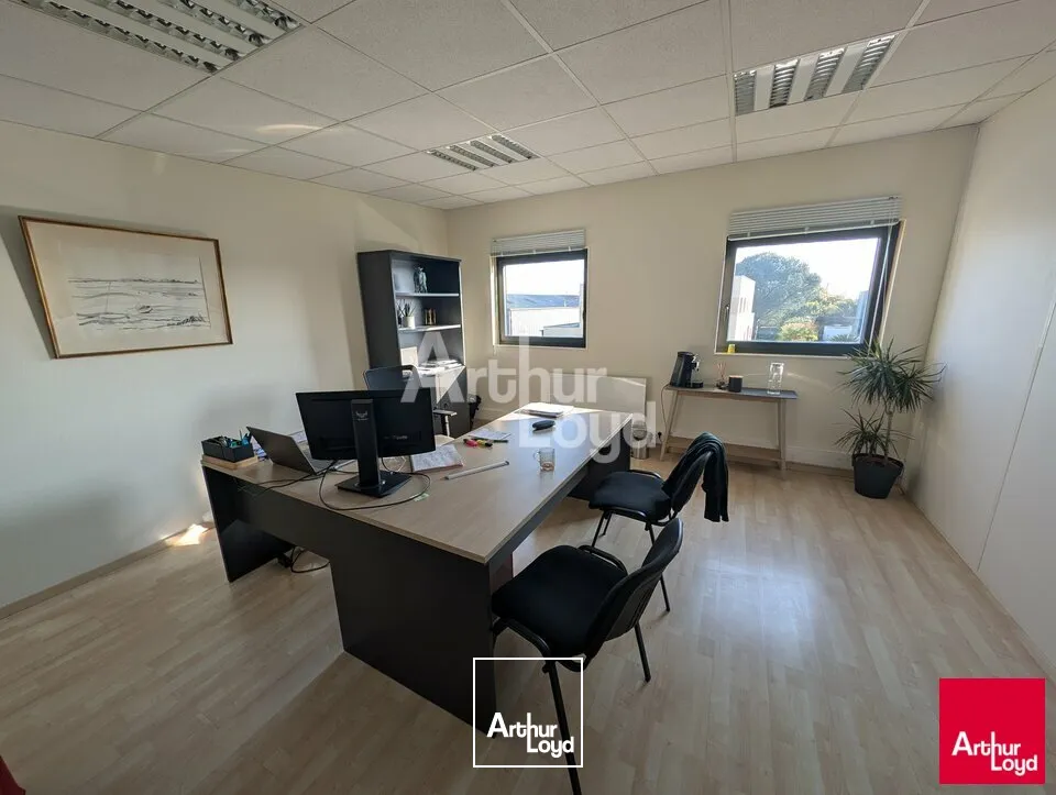 Locaux d'activité & Entrepôts - Location - LA CHAPELLE-DES-FOUGERETZ - 35520 - 460-460 - 7662702