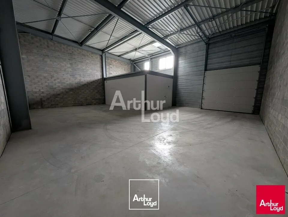 Locaux d'activité & Entrepôts - Location - LE RHEU - 35650 - 215-215 - 7662716