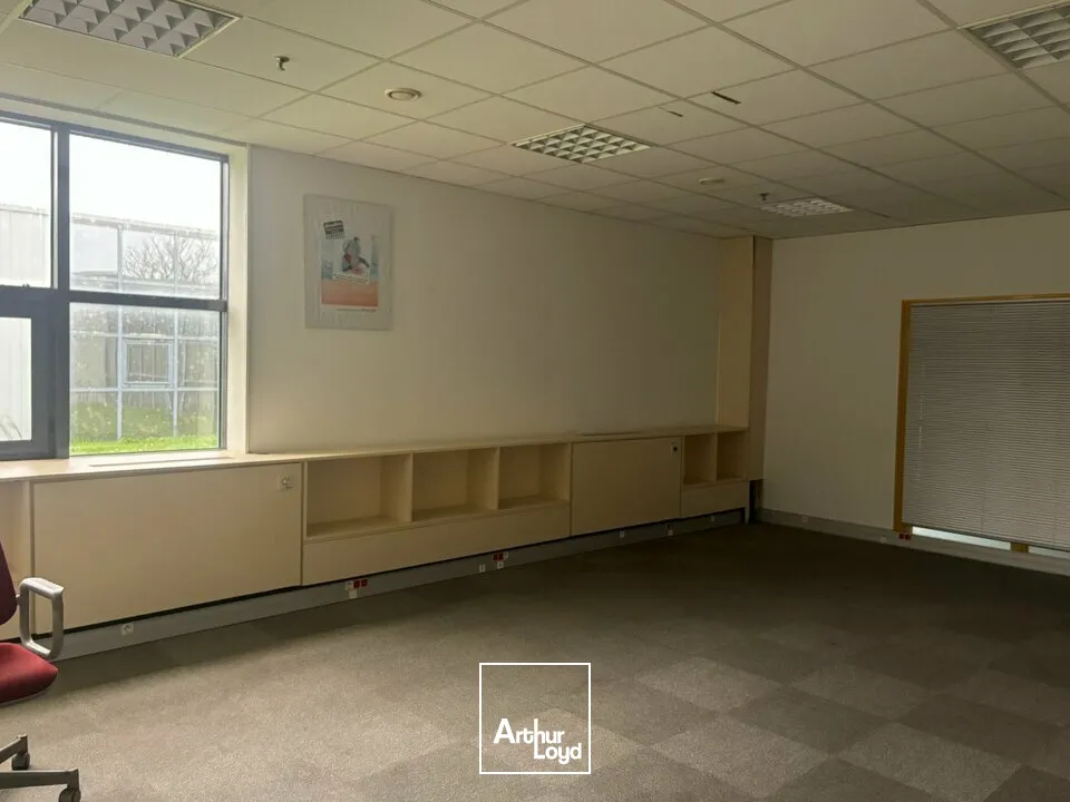 Locaux d'activité & Entrepôts - Vente - AIZENAY - 85190 - 14000-14000 - 7662748