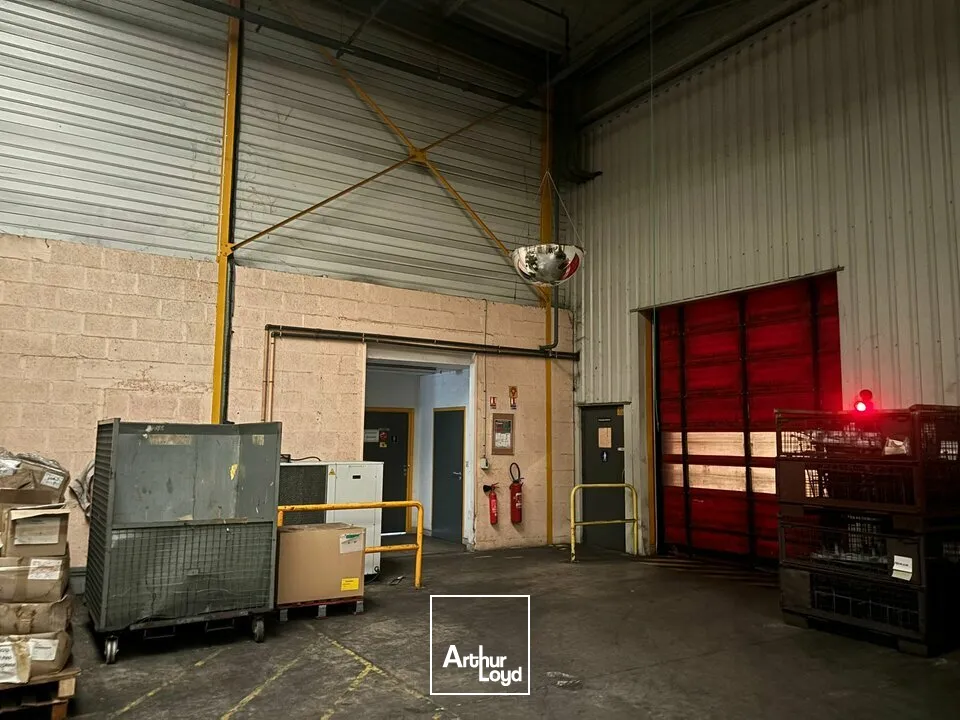 Locaux d'activité & Entrepôts - Vente - AIZENAY - 85190 - 14000-14000 - 7662750