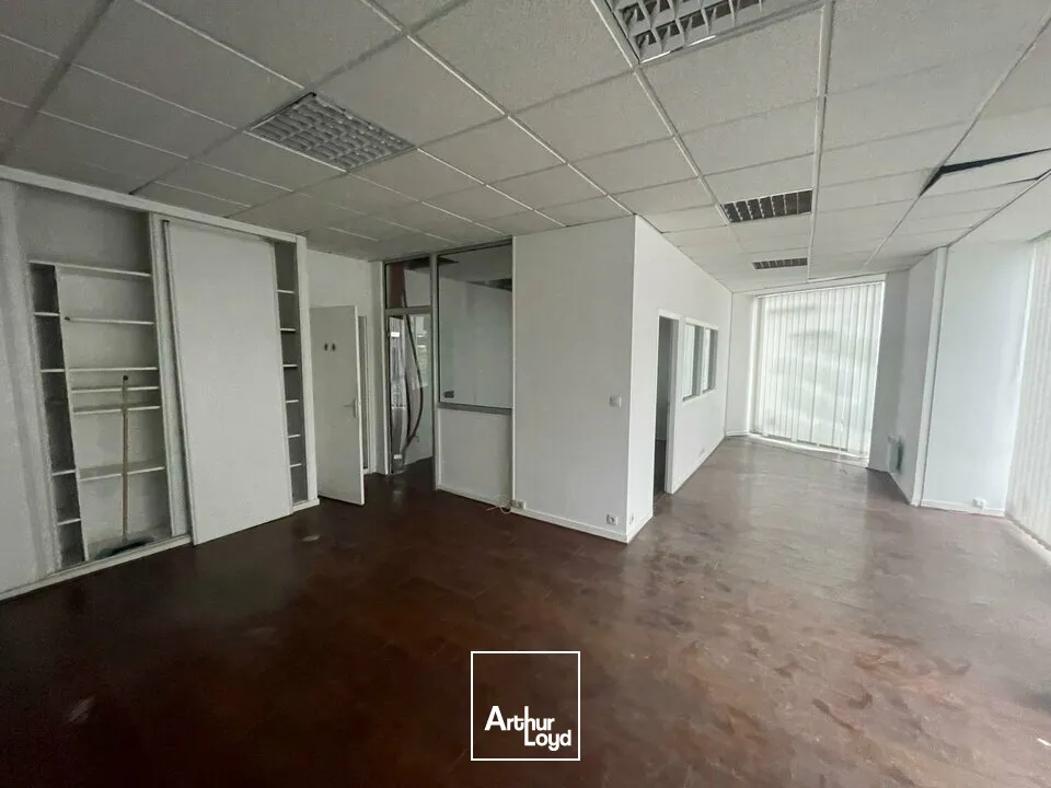 Locaux commerciaux - Location - LA ROCHE-SUR-YON - 85000 - 66-66 - 7662782