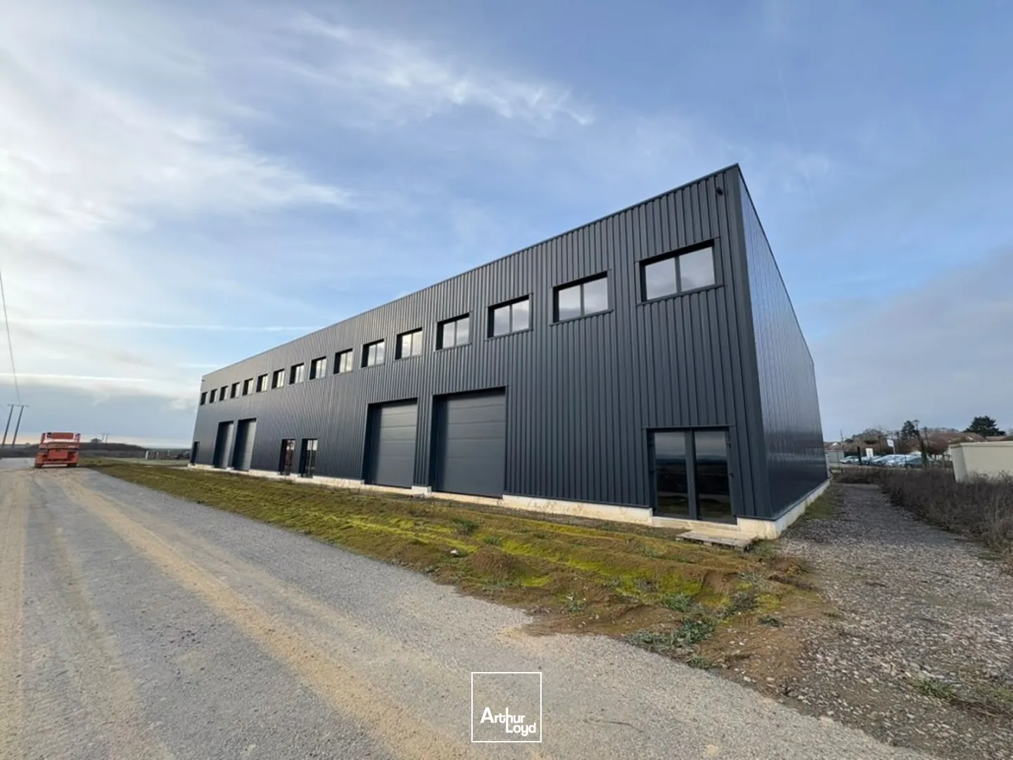 Locaux d'activité & Entrepôts - Location - GRANDFRESNOY - 60680 - 240.03-1920.24 - 7662930