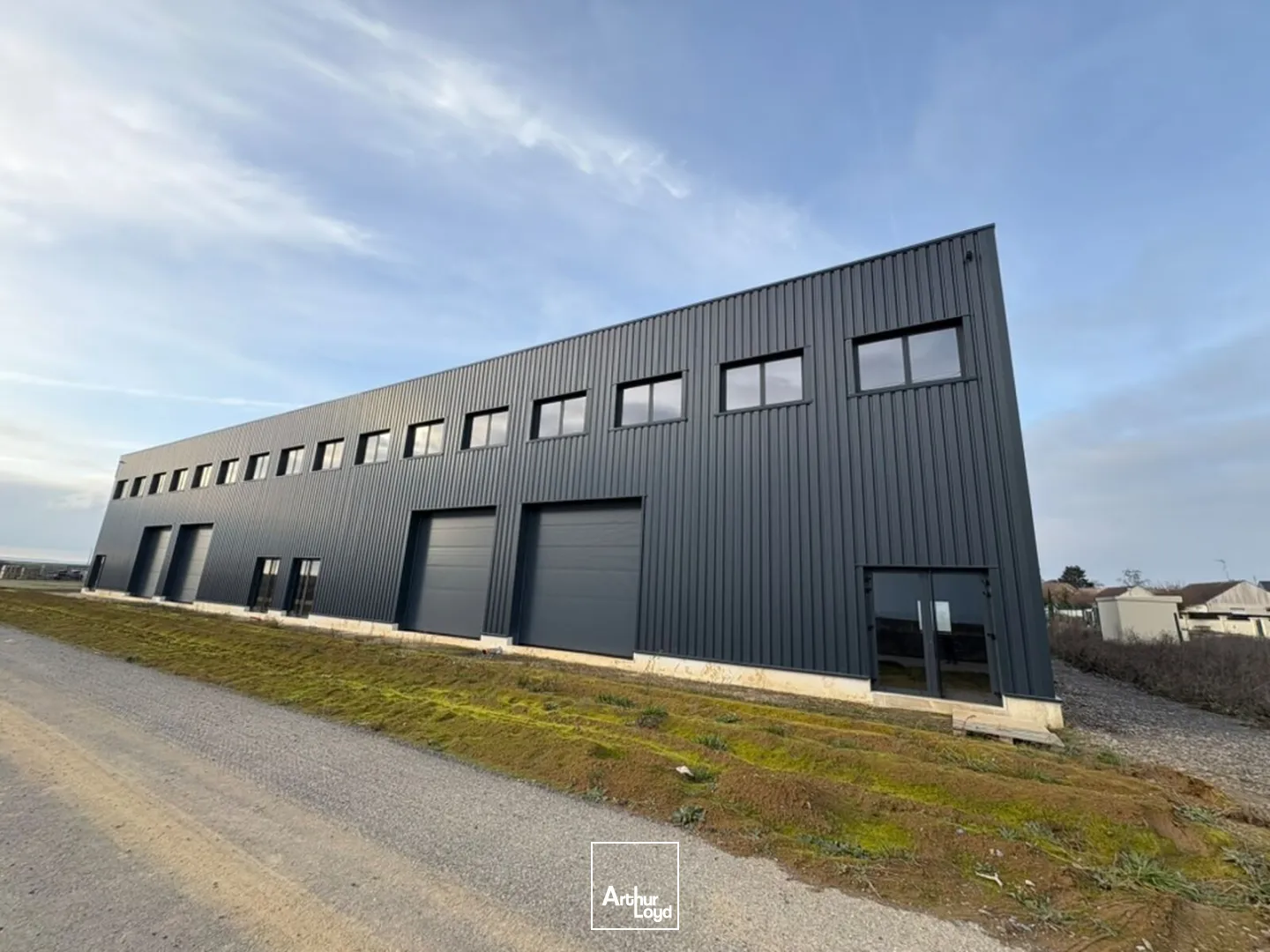 Locaux d'activité & Entrepôts - Location - GRANDFRESNOY - 60680 - 240.03-1920.24 - 7662929