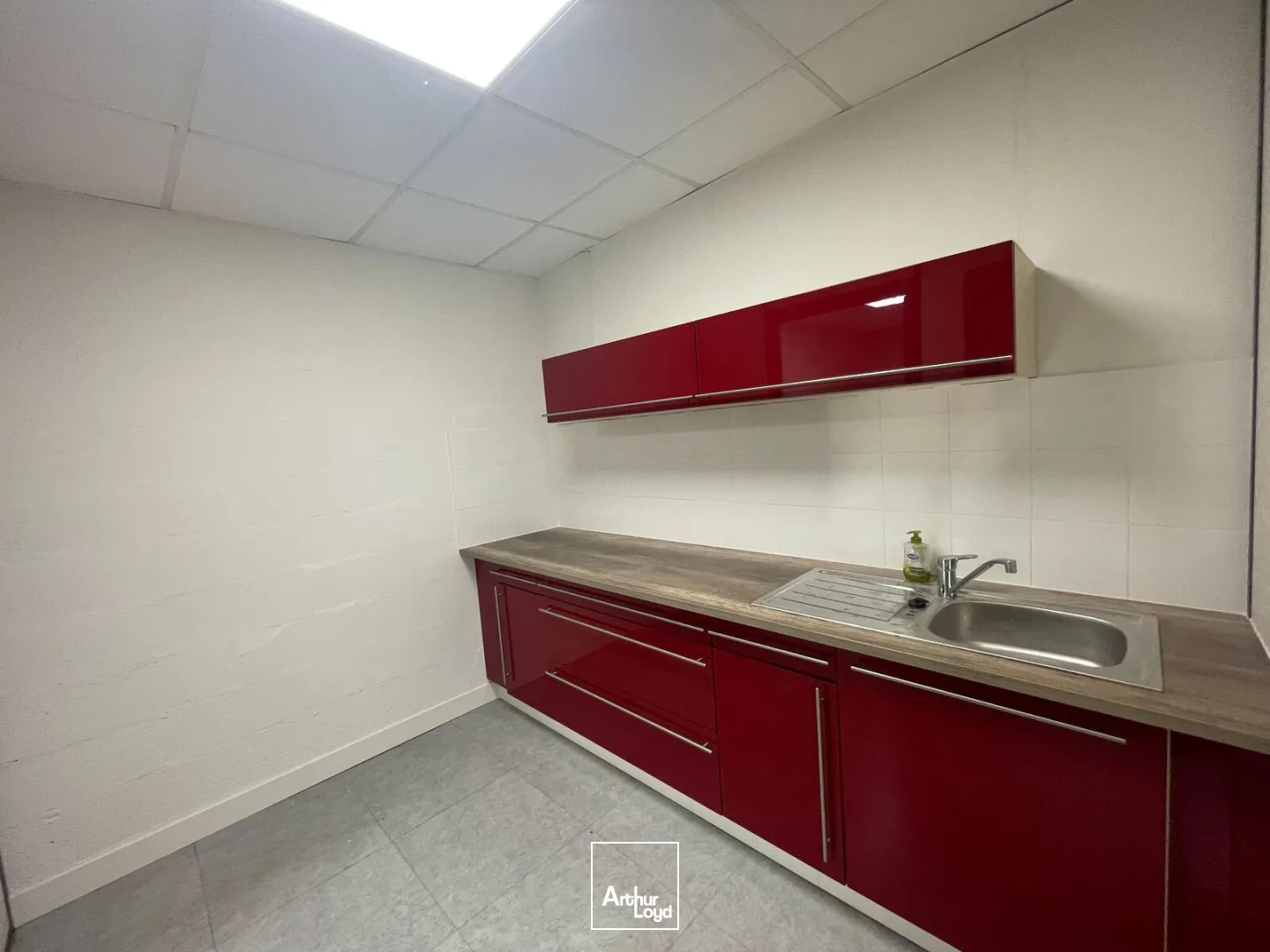 Locaux d'activité & Entrepôts - Location - MARINES - 95640 - 162-162 - 7662942