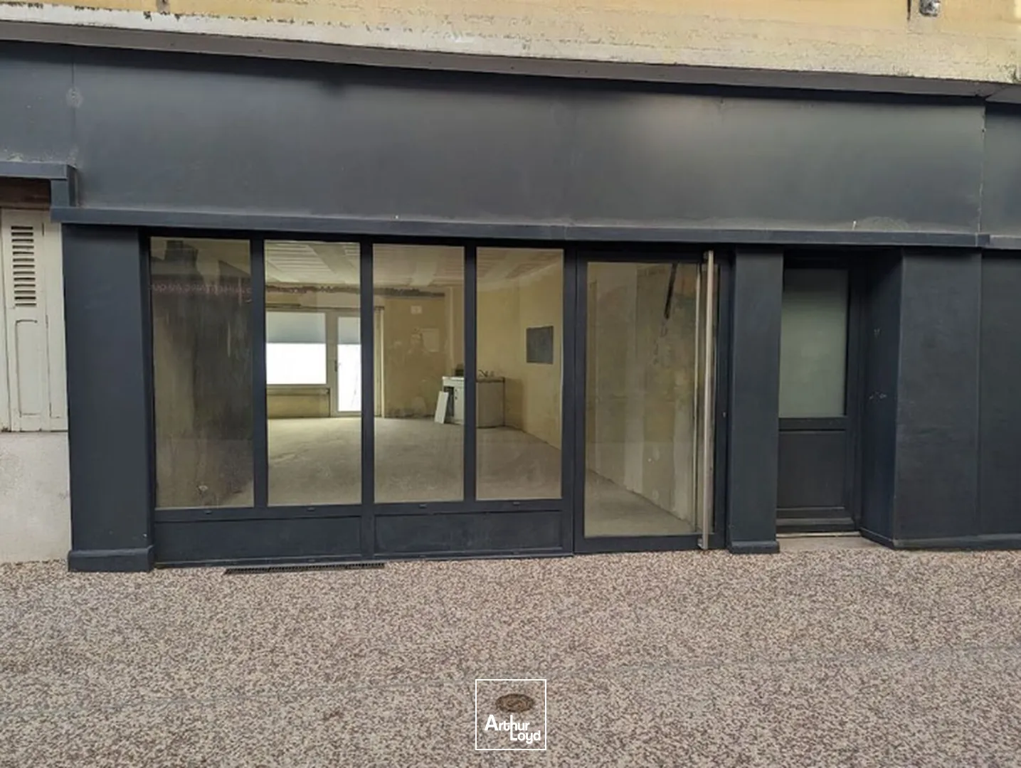 Locaux commerciaux - Vente - FEURS - 42110 - 131.98-131.98 - 7663179