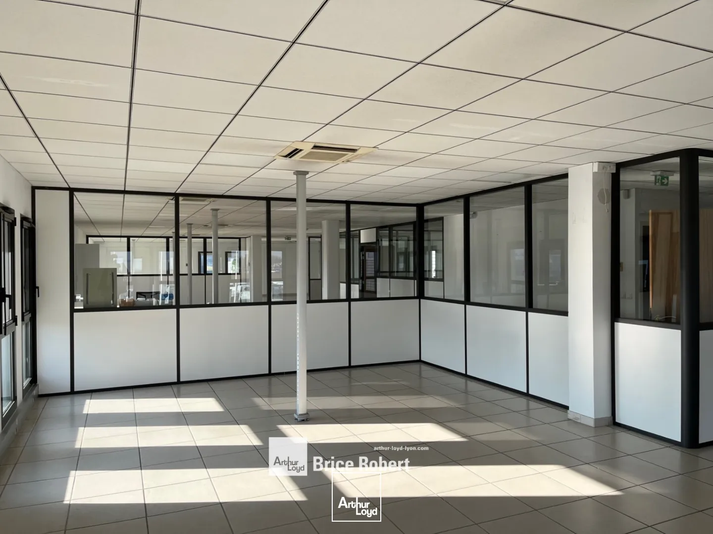 Locaux d'activité & Entrepôts - Location - SAINT PRIEST - 69800 - 3769-3769 - 7663645