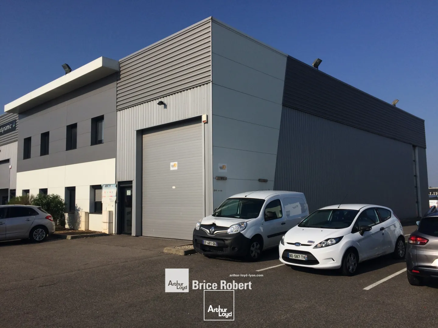 Locaux d'activité & Entrepôts - Location - SAINT PRIEST - 69800 - 330-330 - 7663666