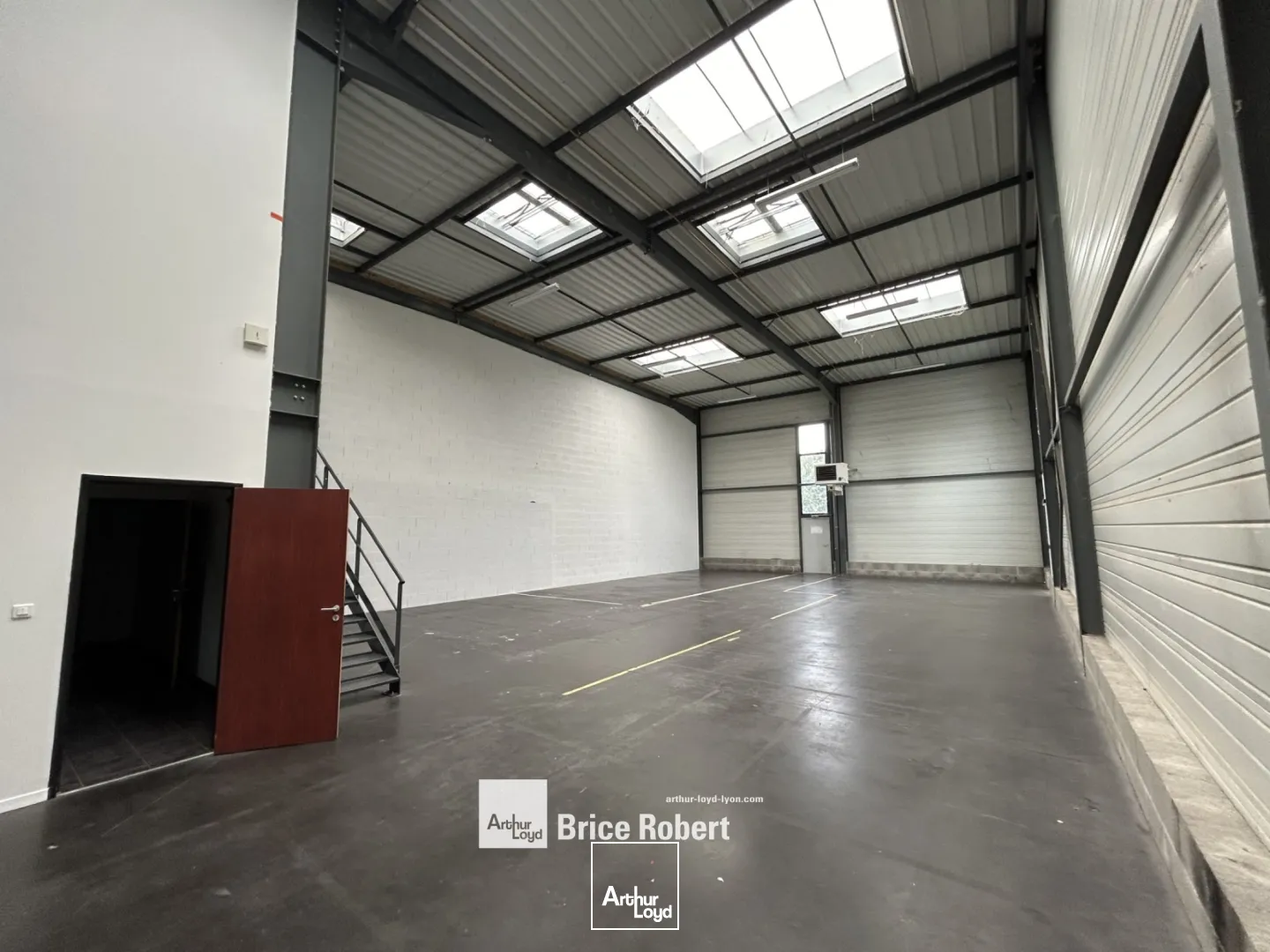 Locaux d'activité & Entrepôts - Location - SAINT PRIEST - 69800 - 330-330 - 7663669