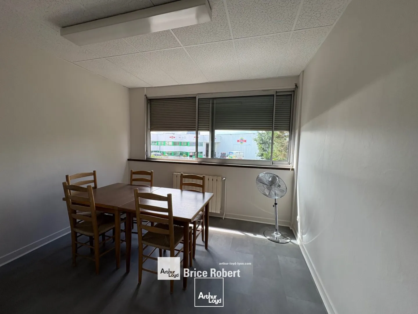 Locaux d'activité & Entrepôts - Location - VAULX EN VELIN - 69120 - 1180-1180 - 7663683