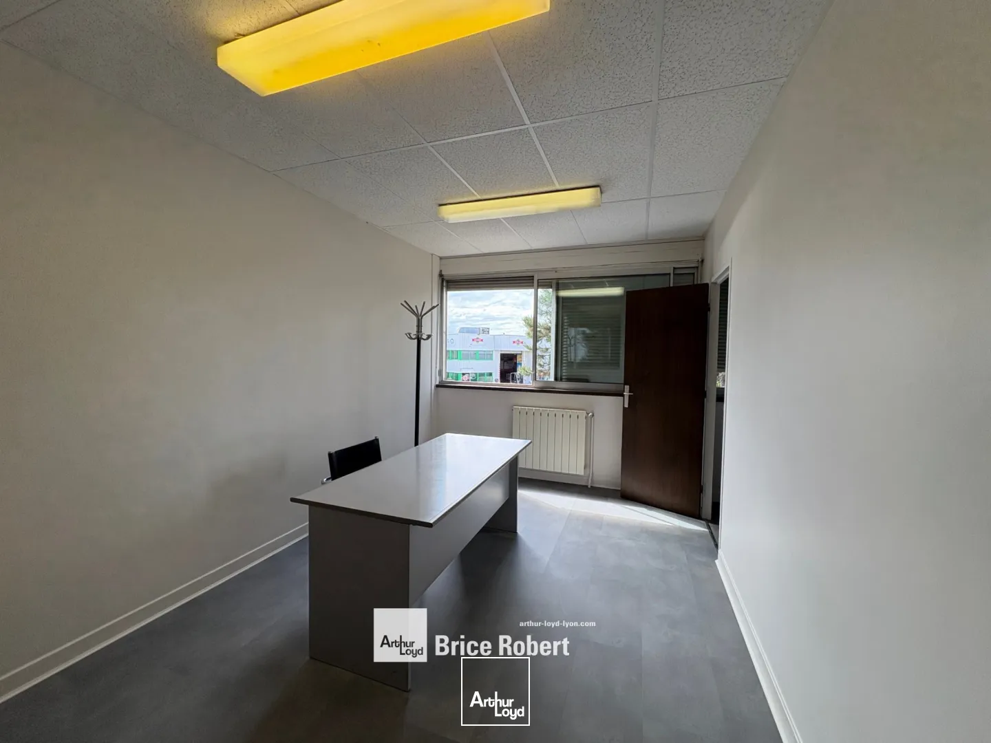 Locaux d'activité & Entrepôts - Location - VAULX EN VELIN - 69120 - 1180-1180 - 7663687