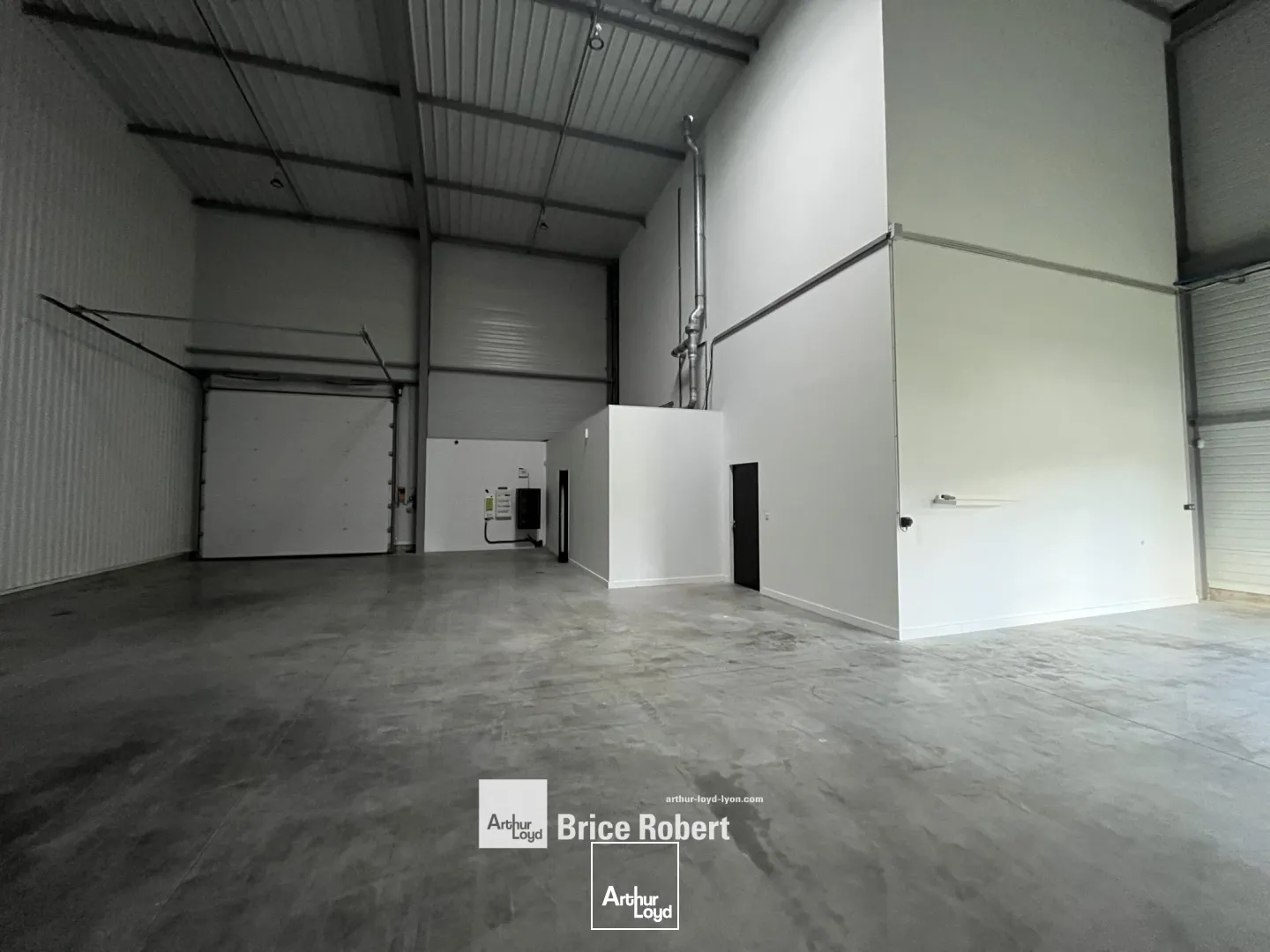 Locaux d'activité & Entrepôts - Location - NEUVILLE SUR SAONE - 69250 - 55-2298 - 7663702