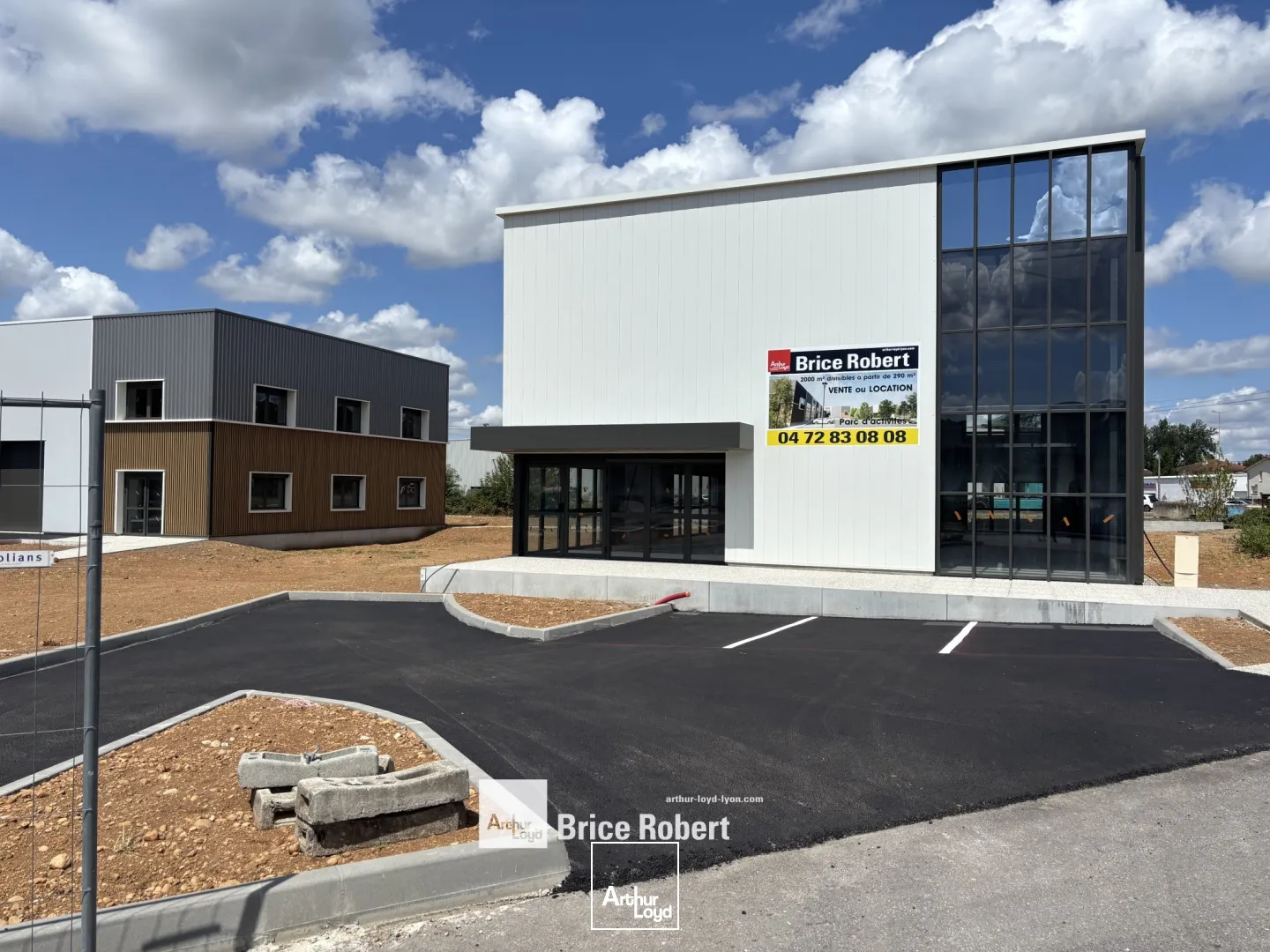 Locaux d'activité & Entrepôts - Location - BOURGOIN JALLIEU - 38300 - 588.6-588.6 - 7663856