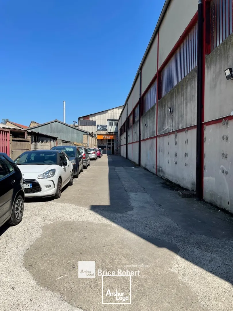 Locaux d'activité & Entrepôts - Location - VILLEURBANNE - 69100 - 890-890 - 7663864