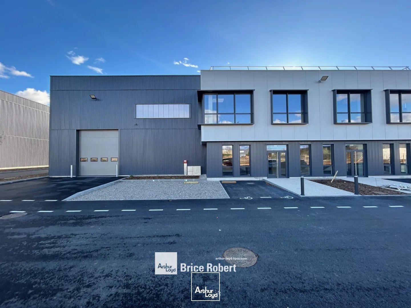 Locaux d'activité & Entrepôts - Location - SAINT PRIEST - 69800 - 541-7788 - 7663897