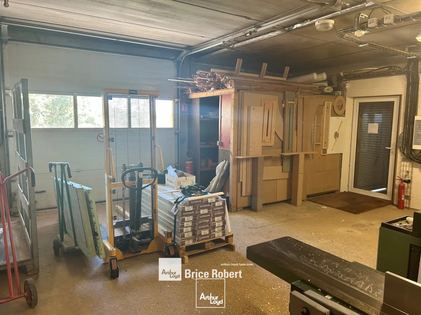 Locaux d'activité & Entrepôts - Location - MESSIMY - 69510 - 347-347 - 7663902