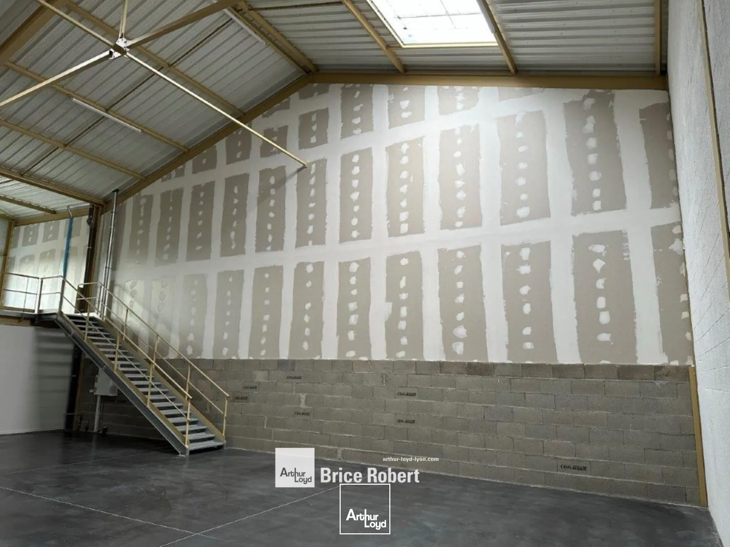 Locaux d'activité & Entrepôts - Location - BOURGOIN JALLIEU - 38300 - 234-234 - 7663916