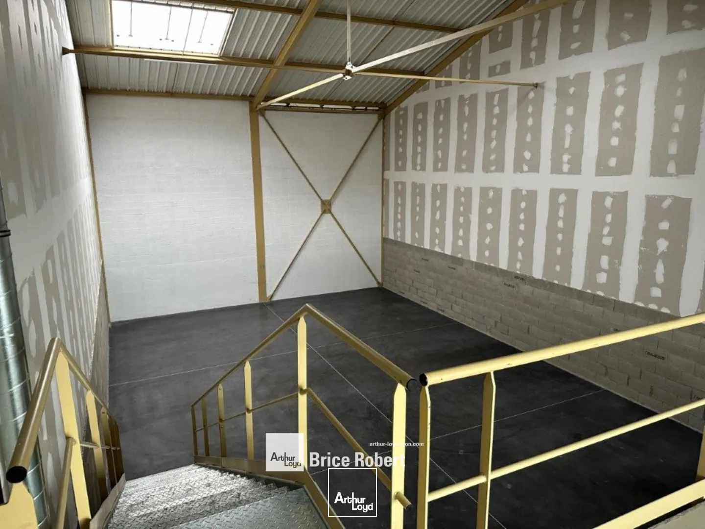 Locaux d'activité & Entrepôts - Location - BOURGOIN JALLIEU - 38300 - 234-234 - 7663918